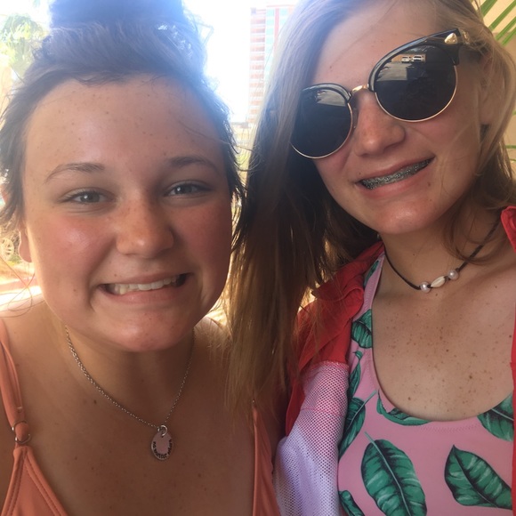 Meet your Posher, Angie - Picture 5 of 8